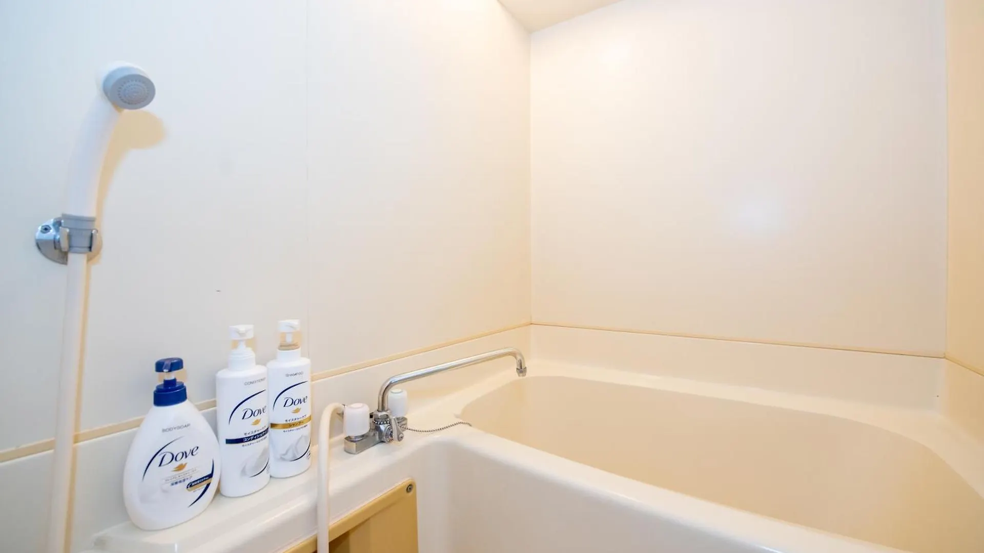 直前半額プライベート個室トイレバスタブ付民泊札幌市中心部でシンプルな滞在h602#11